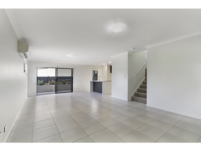 209/25 Farinazzo Street, Richlands QLD 4077