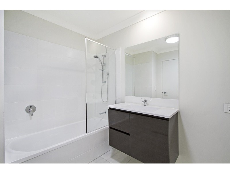 209/25 Farinazzo Street, Richlands QLD 4077