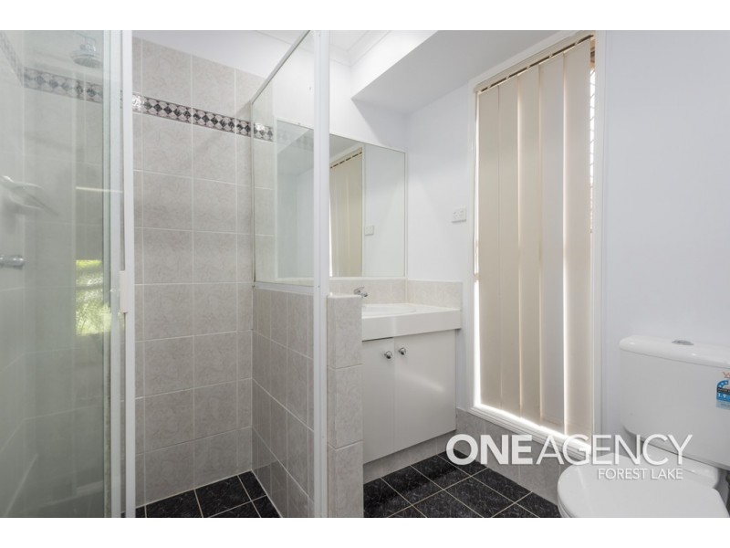 15 Kookaburra Pl, Doolandella QLD 4077