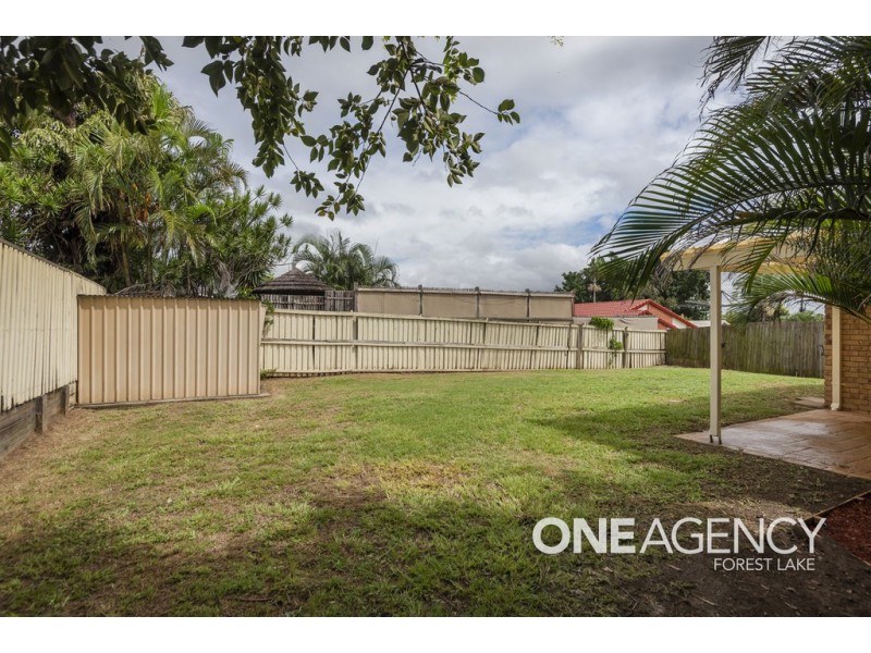 15 Kookaburra Pl, Doolandella QLD 4077
