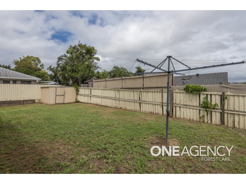15 Kookaburra Pl, Doolandella QLD 4077