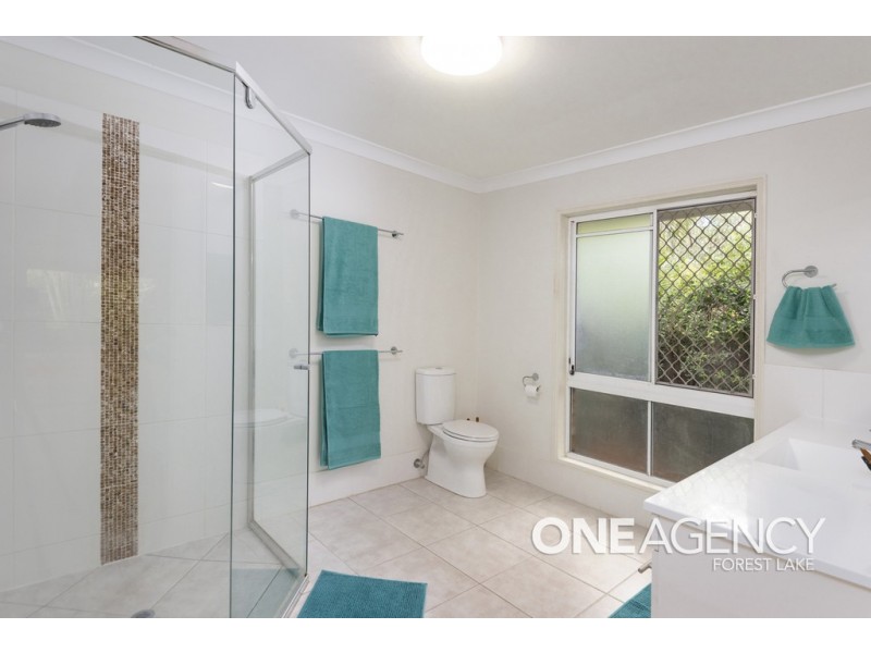 10 Gracemere Place, Forest Lake QLD 4078