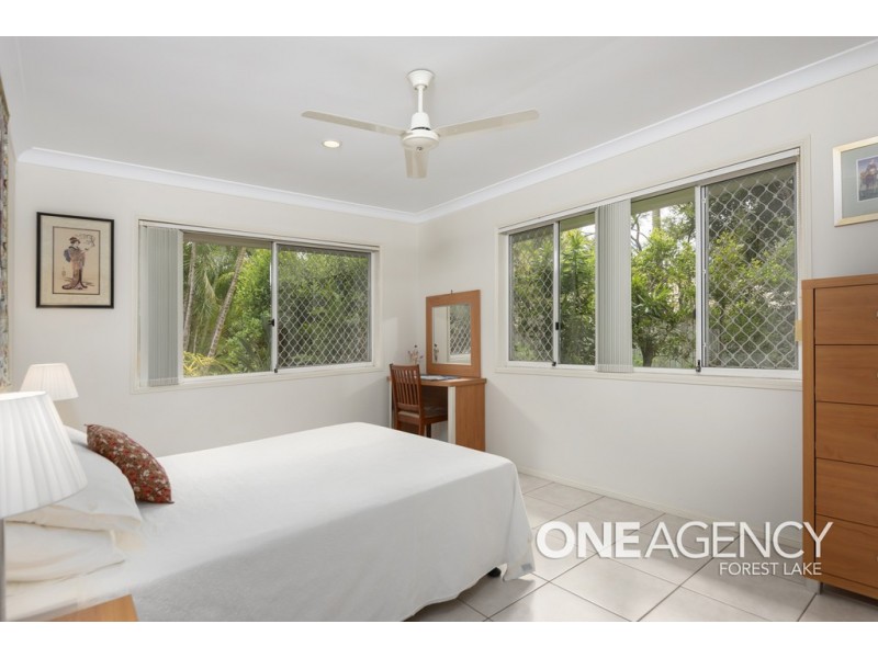 10 Gracemere Place, Forest Lake QLD 4078