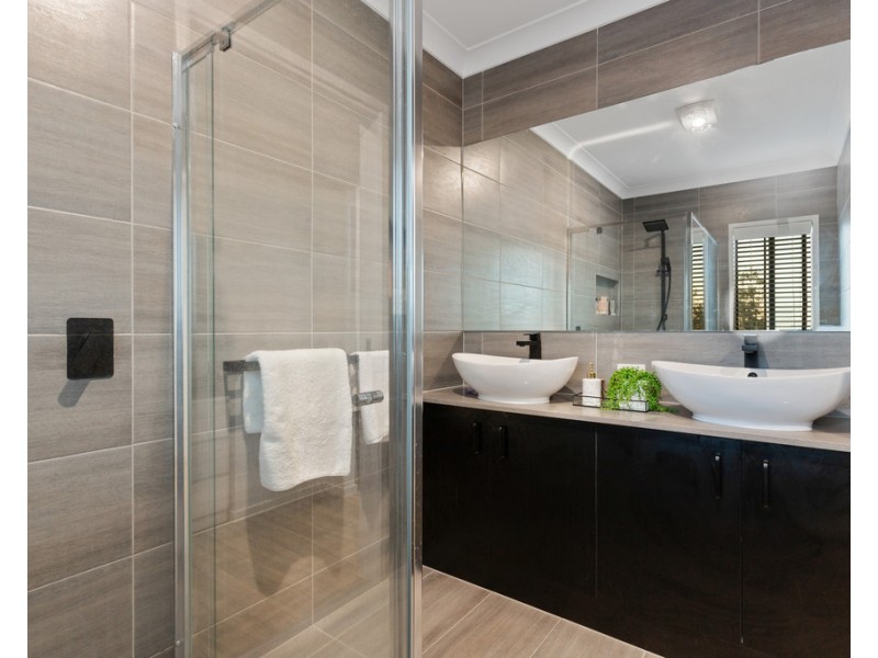 5 Zechariah Way, Augustine Heights QLD 4300