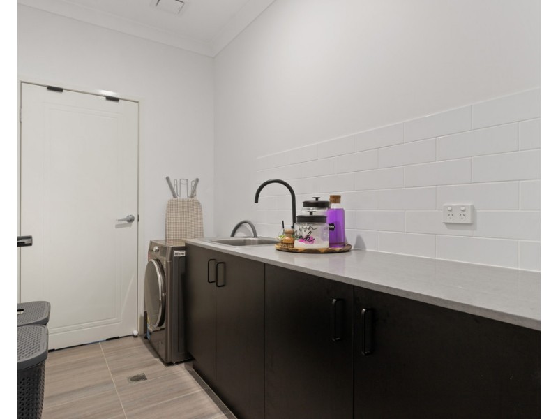 5 Zechariah Way, Augustine Heights QLD 4300