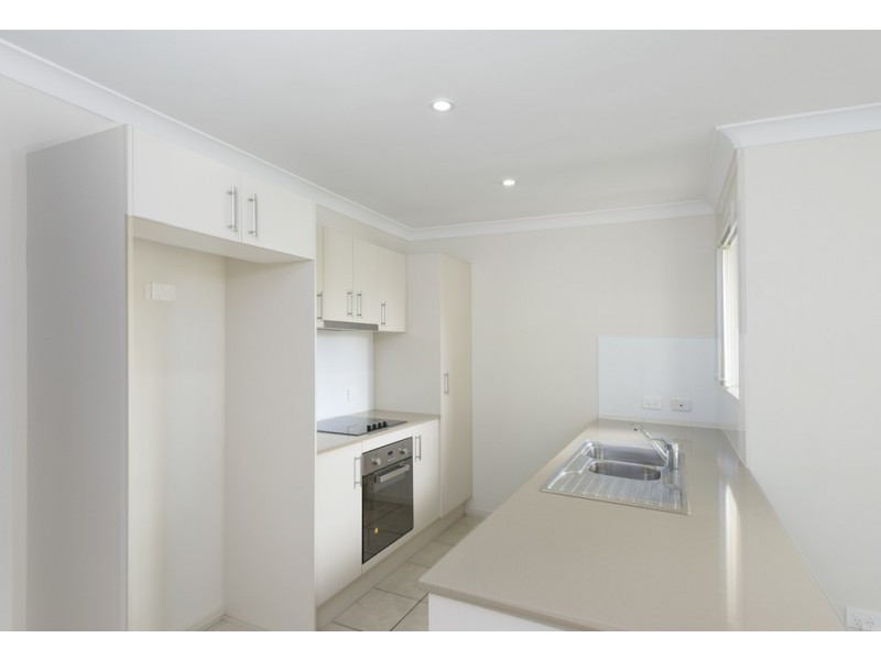 40 Whipbird Street, Bellbird Park QLD 4300