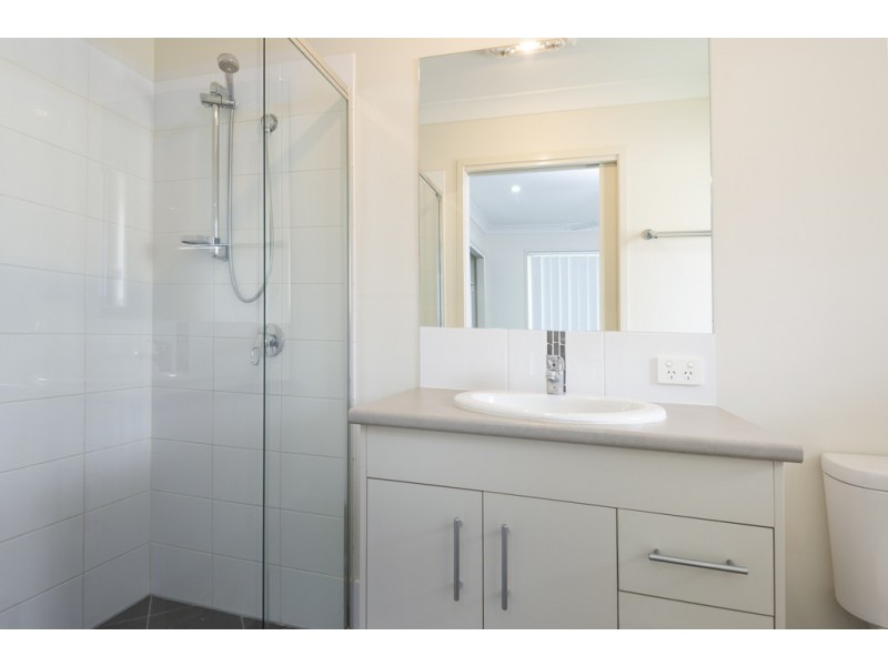 40 Whipbird Street, Bellbird Park QLD 4300