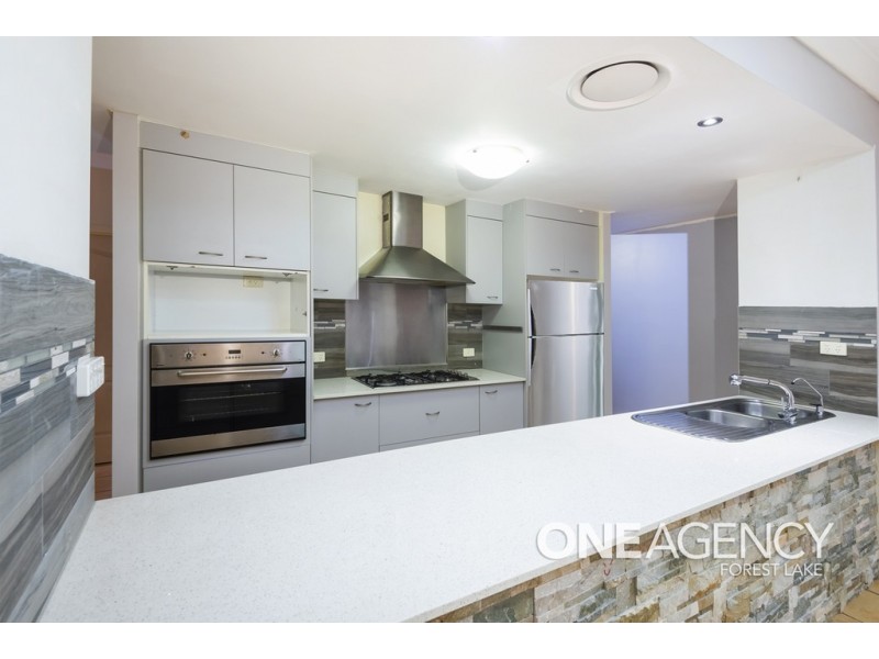 17 Crediton Place, Forest Lake QLD 4078