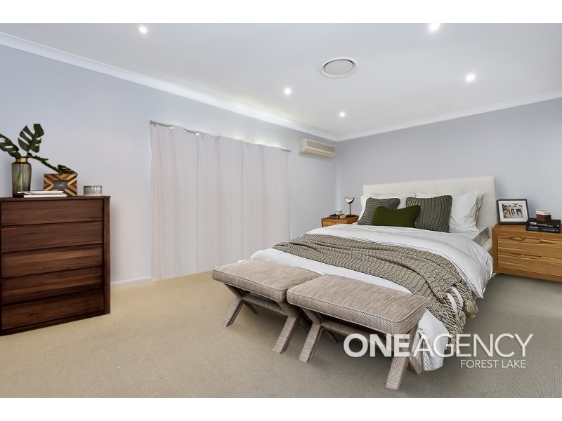 17 Crediton Place, Forest Lake QLD 4078