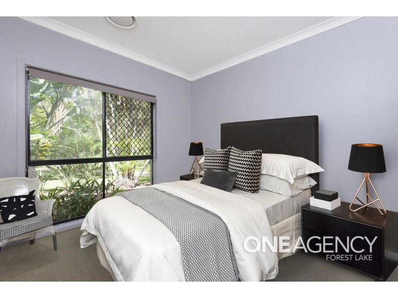 17 Crediton Place, Forest Lake QLD 4078