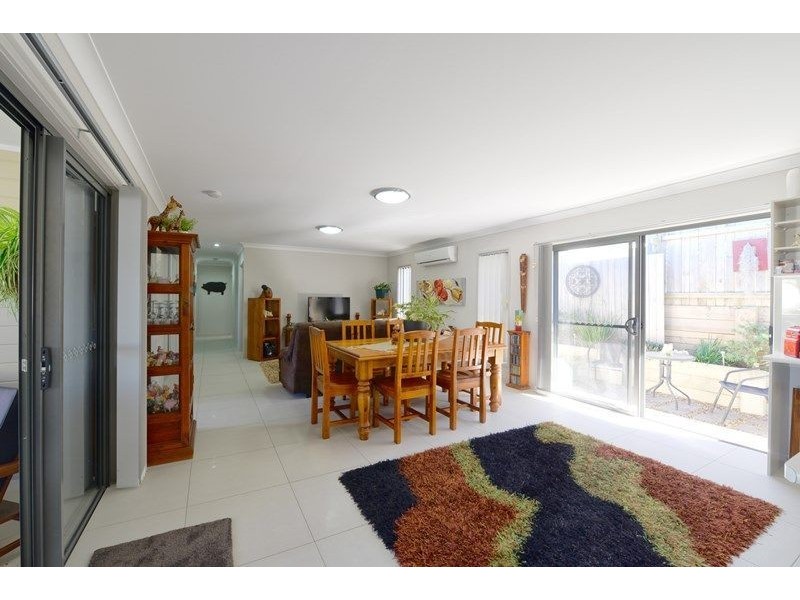 3 Keppel Close, Springfield Lakes QLD 4300