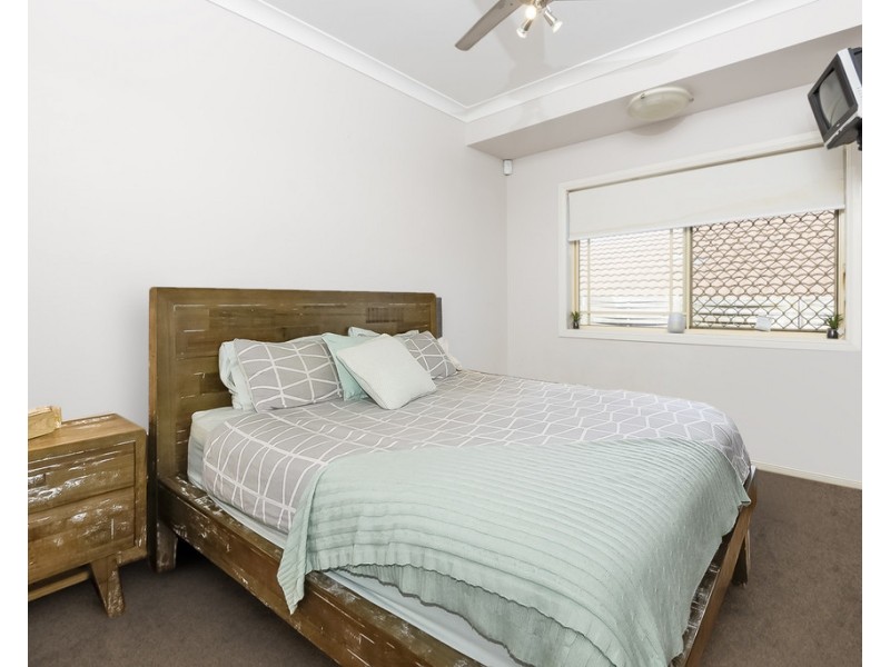 18 Ibis Circuit, Forest Lake QLD 4078