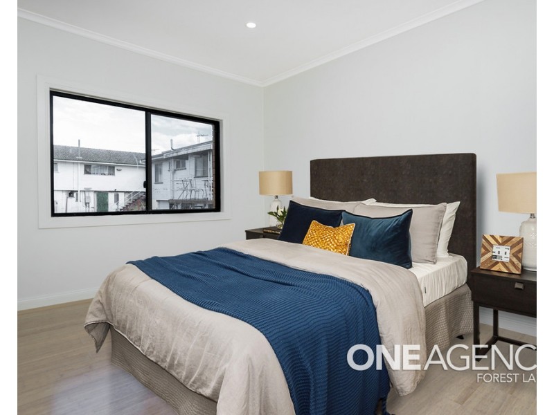 1076 Oxley Road, Oxley QLD 4075