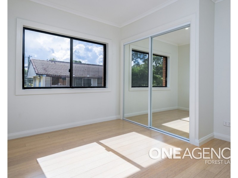 1076 Oxley Road, Oxley QLD 4075