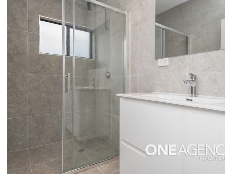 1076 Oxley Road, Oxley QLD 4075