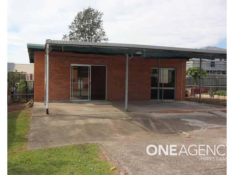 1076 Oxley Road, Oxley QLD 4075