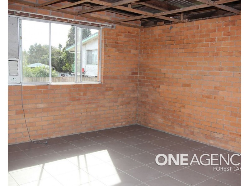 1076 Oxley Road, Oxley QLD 4075