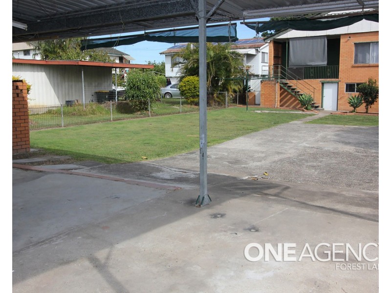 1076 Oxley Road, Oxley QLD 4075