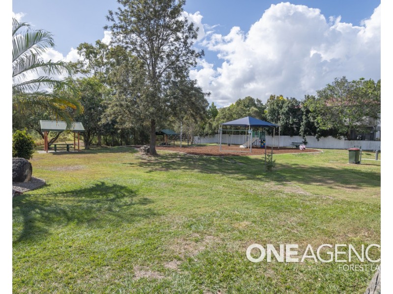 1076 Oxley Road, Oxley QLD 4075