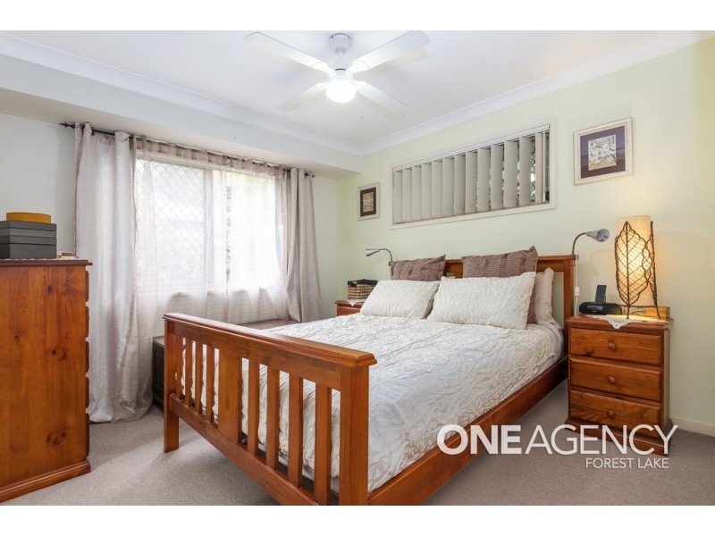 13 Honeysuckle Pl, Forest Lake QLD 4078