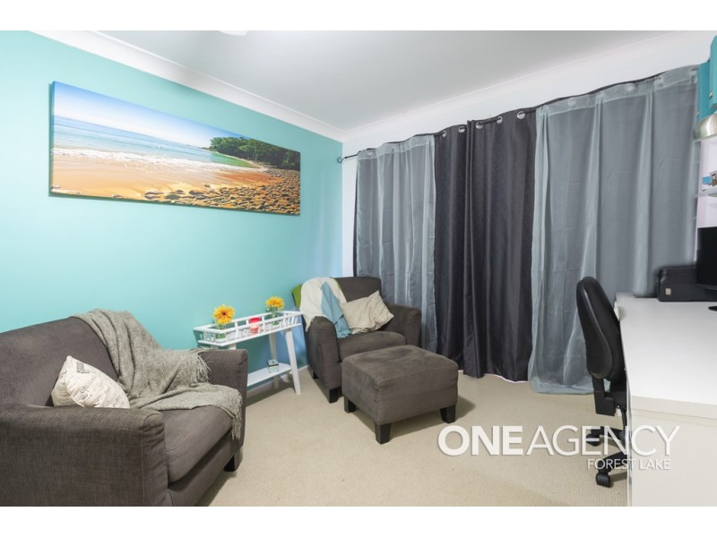 13 Honeysuckle Pl, Forest Lake QLD 4078