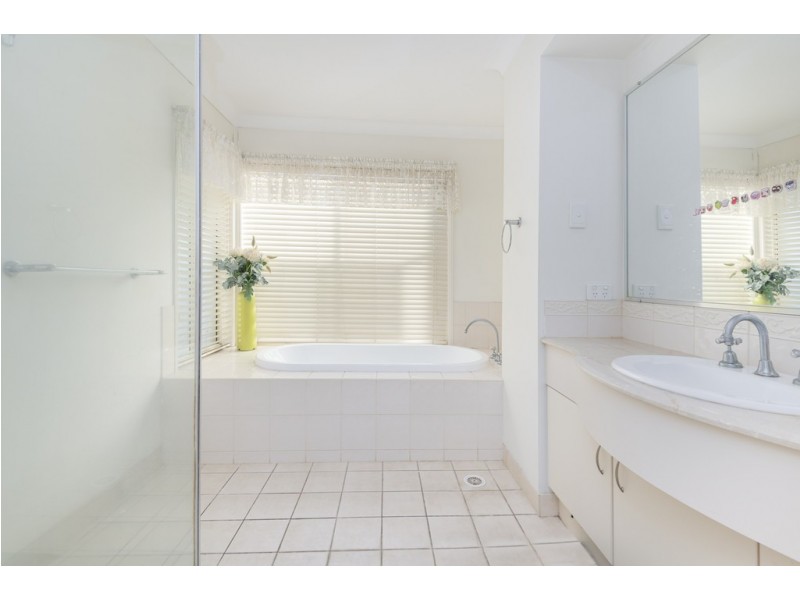 34 Catalina Circuit, Forest Lake QLD 4078