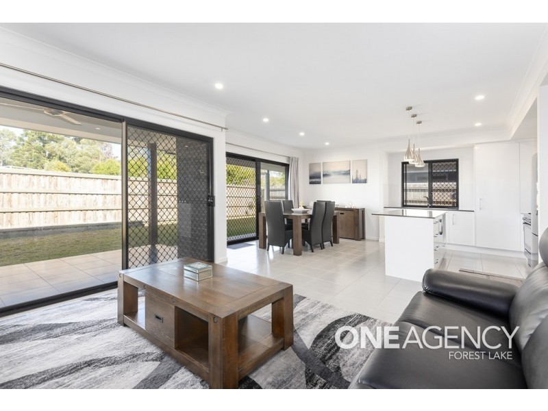 44 Invergarry Circuit, Heathwood QLD 4110