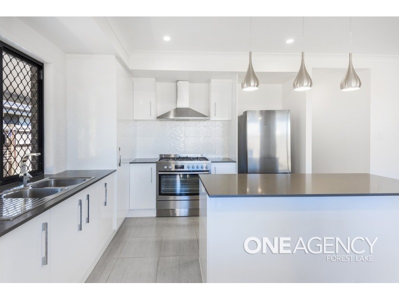 44 Invergarry Circuit, Heathwood QLD 4110