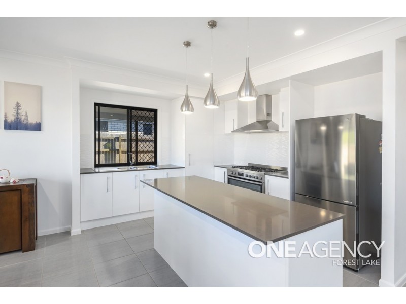 44 Invergarry Circuit, Heathwood QLD 4110