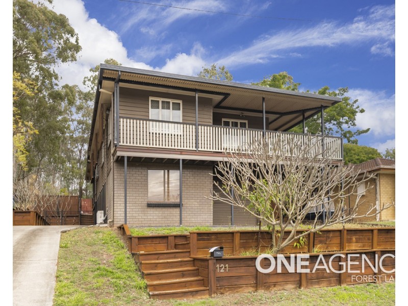 121 Messines Ridge Road, Holland Park West QLD 4121