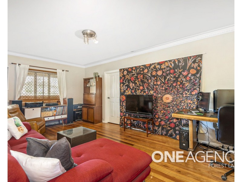 121 Messines Ridge Road, Holland Park West QLD 4121