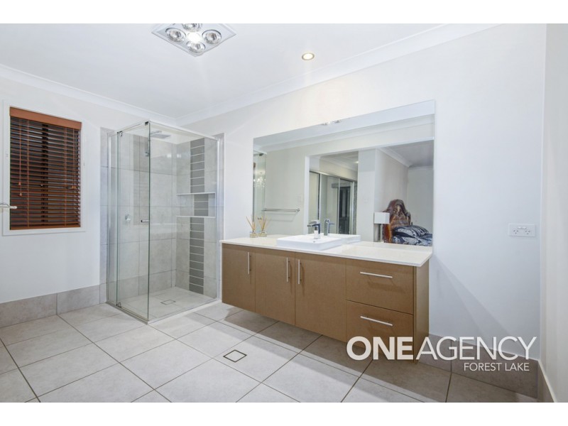 6 Heysen Close, Doolandella QLD 4077