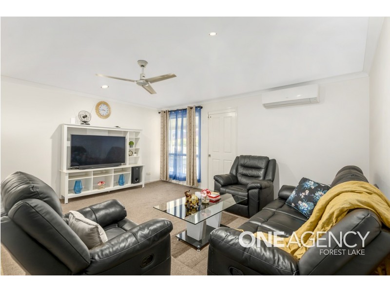 12 Hannam Crescent, Forest Lake QLD 4078