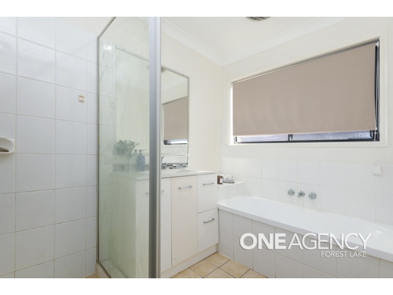 12 Hannam Crescent, Forest Lake QLD 4078