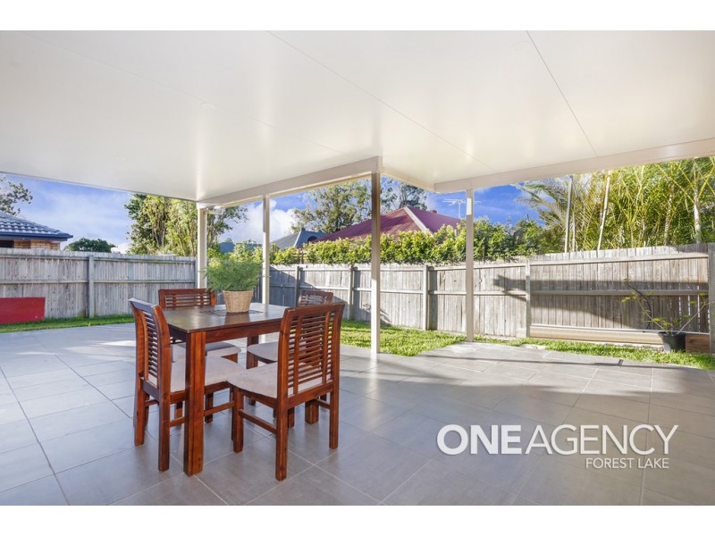 12 Hannam Crescent, Forest Lake QLD 4078