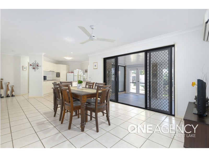 6 Agostino Close, Doolandella QLD 4077