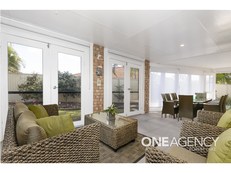 6 Agostino Close, Doolandella QLD 4077