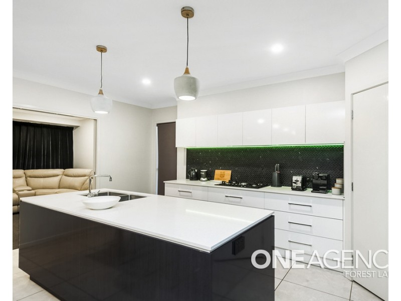 12 Sevenhill Place, Doolandella QLD 4077