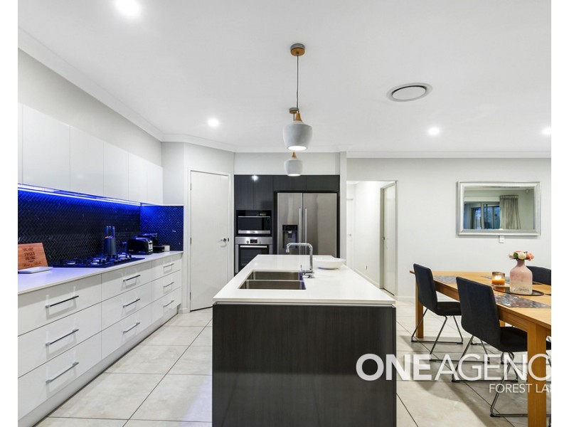 12 Sevenhill Place, Doolandella QLD 4077