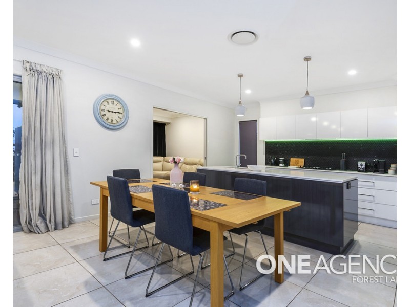 12 Sevenhill Place, Doolandella QLD 4077