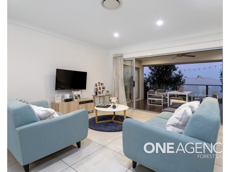 12 Sevenhill Place, Doolandella QLD 4077