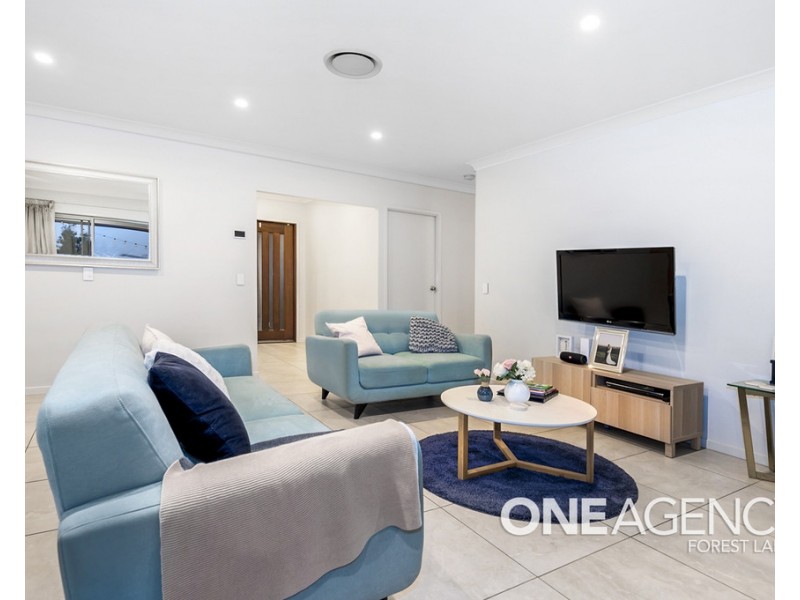 12 Sevenhill Place, Doolandella QLD 4077