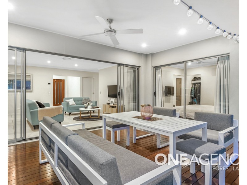 12 Sevenhill Place, Doolandella QLD 4077