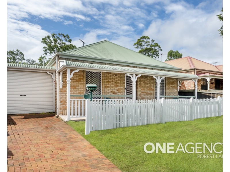 9 Prospect Crescent, Forest Lake QLD 4078