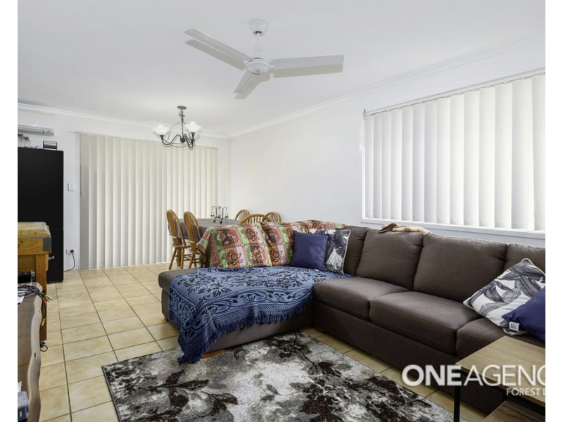 10 McKenzie Place, Forest Lake QLD 4078