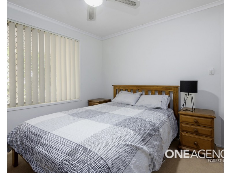 10 McKenzie Place, Forest Lake QLD 4078