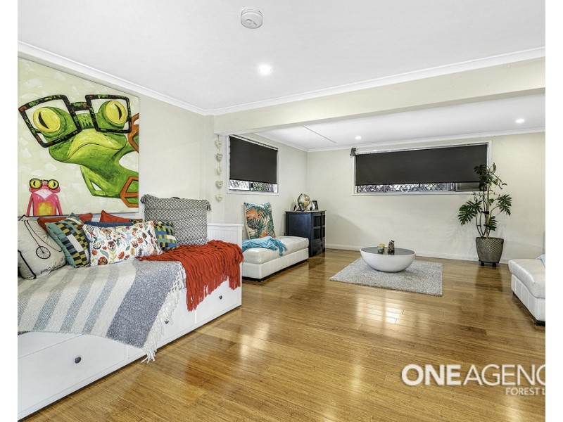 42 Tinaroo Street, Durack QLD 4077