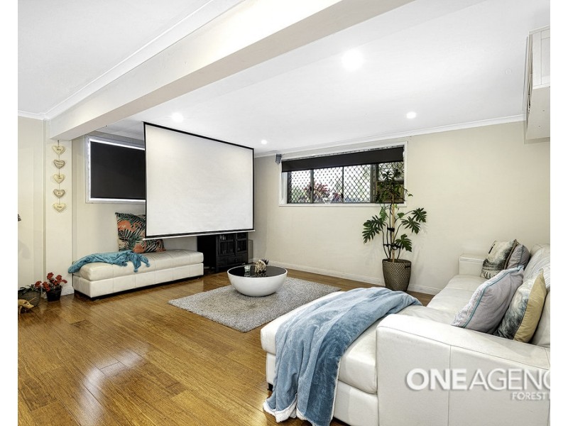 42 Tinaroo Street, Durack QLD 4077