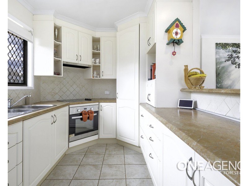 42 Tinaroo Street, Durack QLD 4077