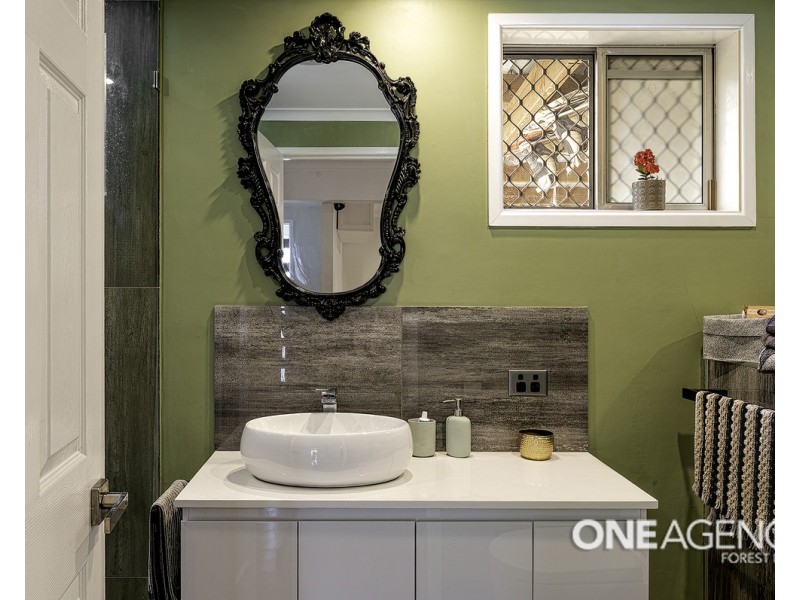 42 Tinaroo Street, Durack QLD 4077